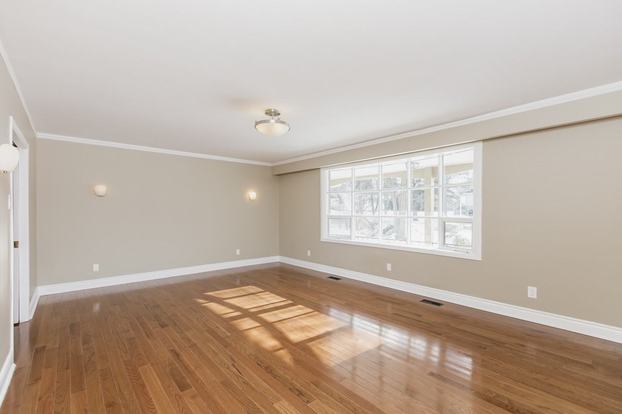 1371 Kilborn Avenue - Photo 3 of 20