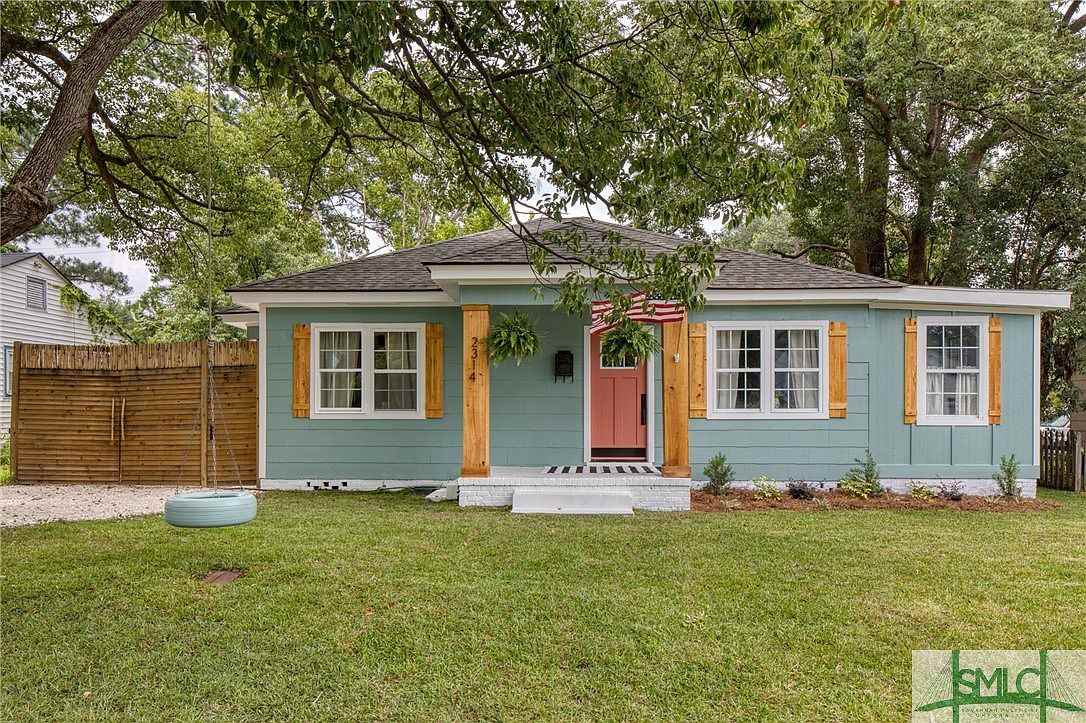 2314 E 39th St #NA - Photo 3 of 7