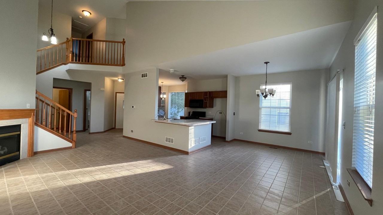 1172 1172 W Grand Blvd #1172 - Photo 2 of 8