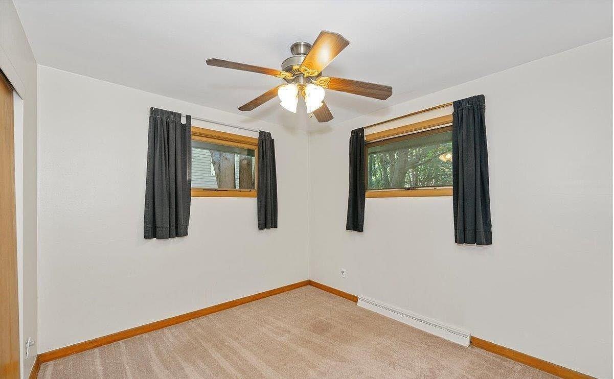 440 6th St E #NA - Photo 2 of 6