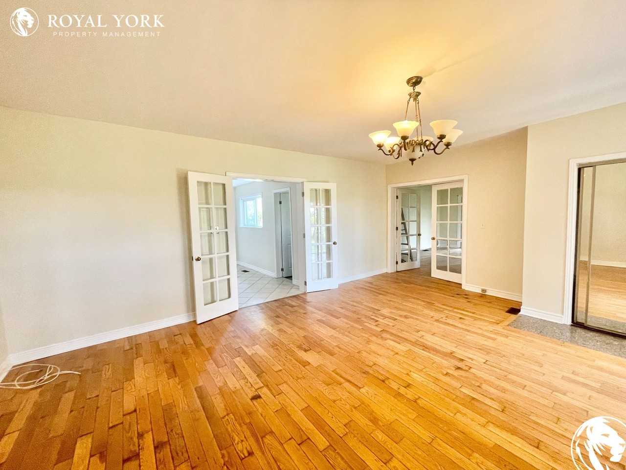 2051 Blackcreek Rd - Photo 3 of 39