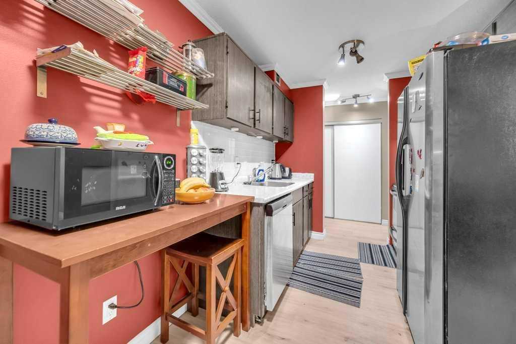 2909 17th Avenue SW - Photo 3 of 17