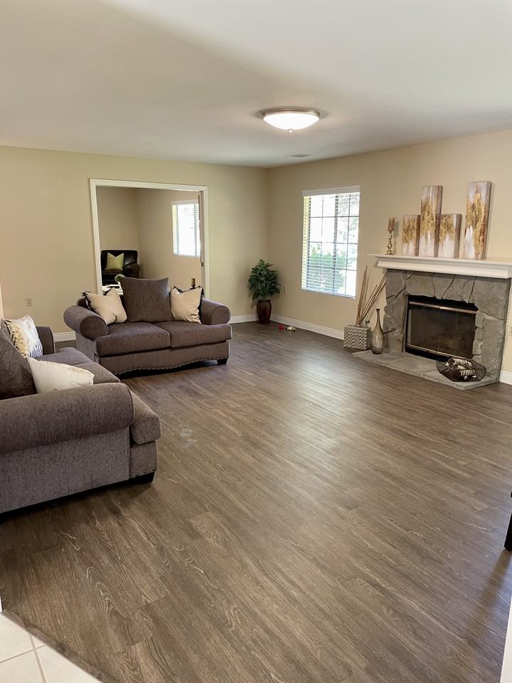 16866 Spaatz Circle - Photo 3 of 20