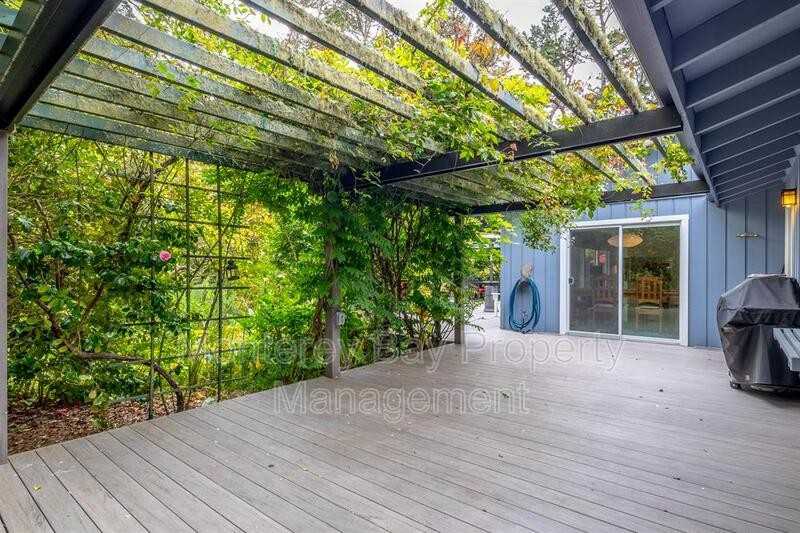 4081 Sunridge Rd - Photo 2 of 50