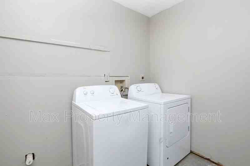 1522 E 16th St - Photo 7 of 39