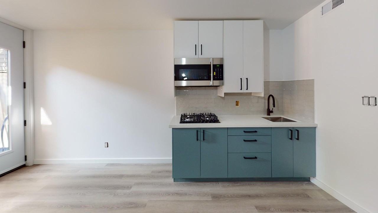 2 - 197 Hallam Street﻿ - Photo 2 of 11