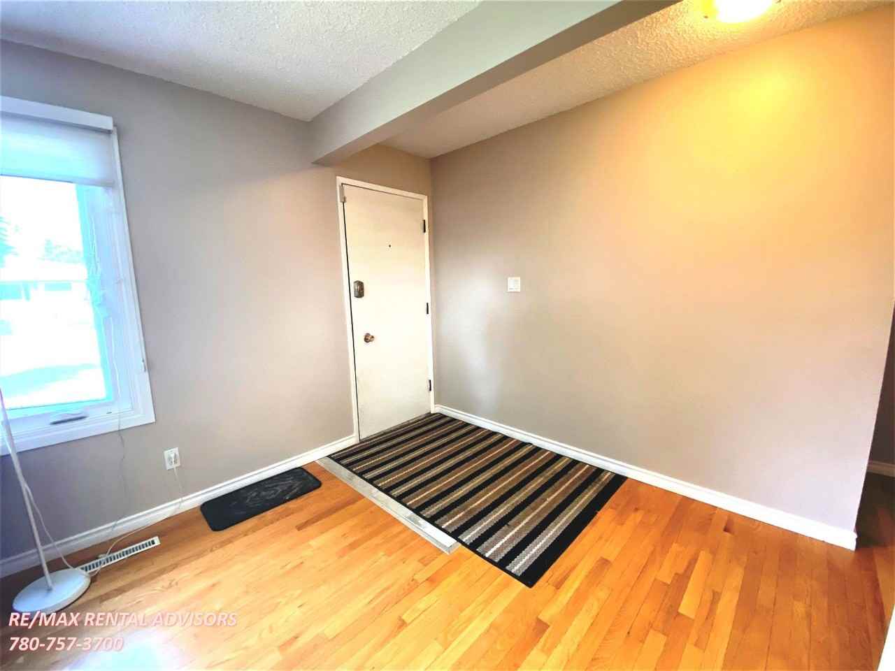 11755 44 Ave Nw - Photo 2 of 24