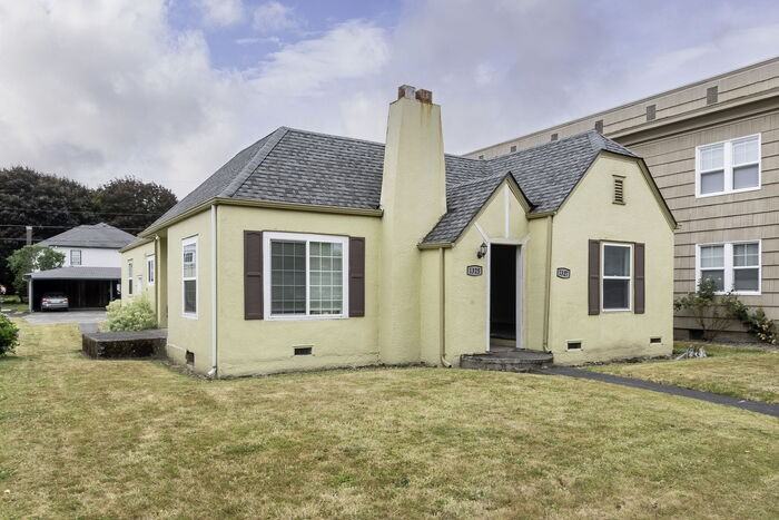 1325 20th Ave #1325 - Photo 3 of 23