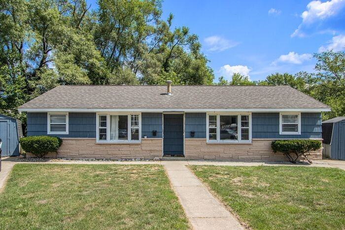 1021 Avondale Cir #1021 - Photo 2 of 18