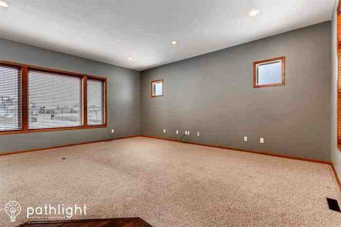 1187 3rd St Sw - Photo 2 of 17