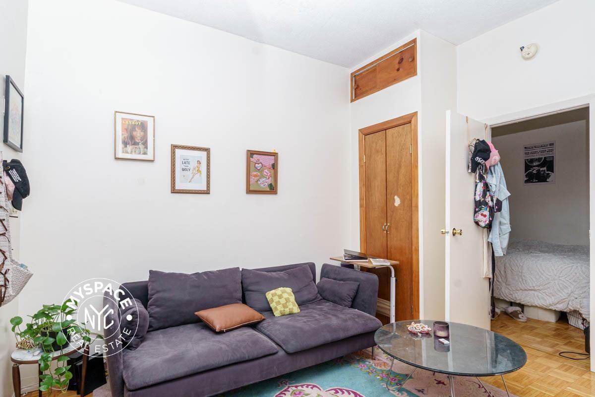 322 Rodney St #1 - Photo 2 of 12