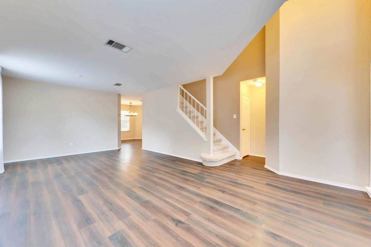 8104 Red Rock Cv #1 - Photo 3 of 27