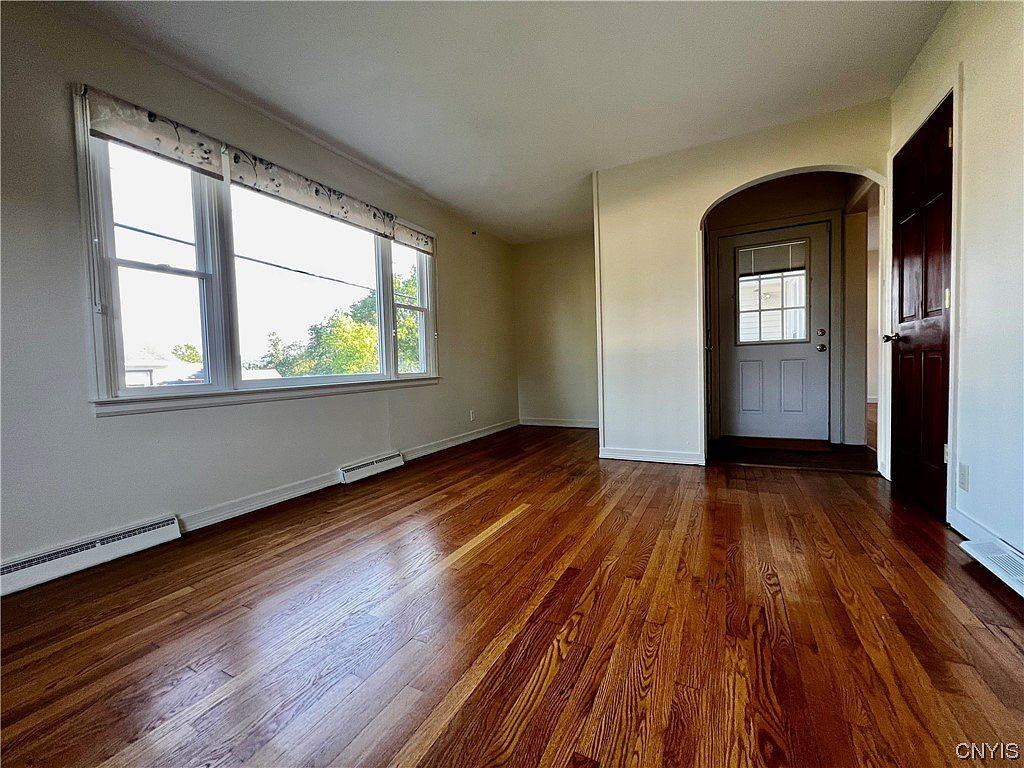 714 Exchange Ave #NA - Photo 2 of 6