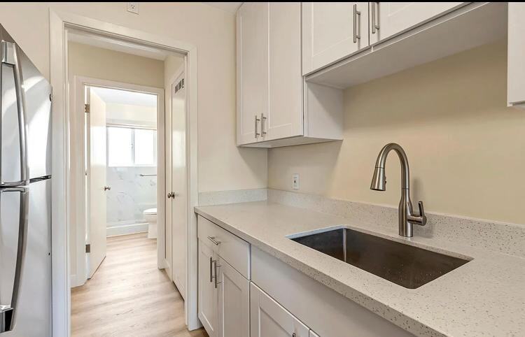 1049 Villa Ave #NA - Photo 2 of 4