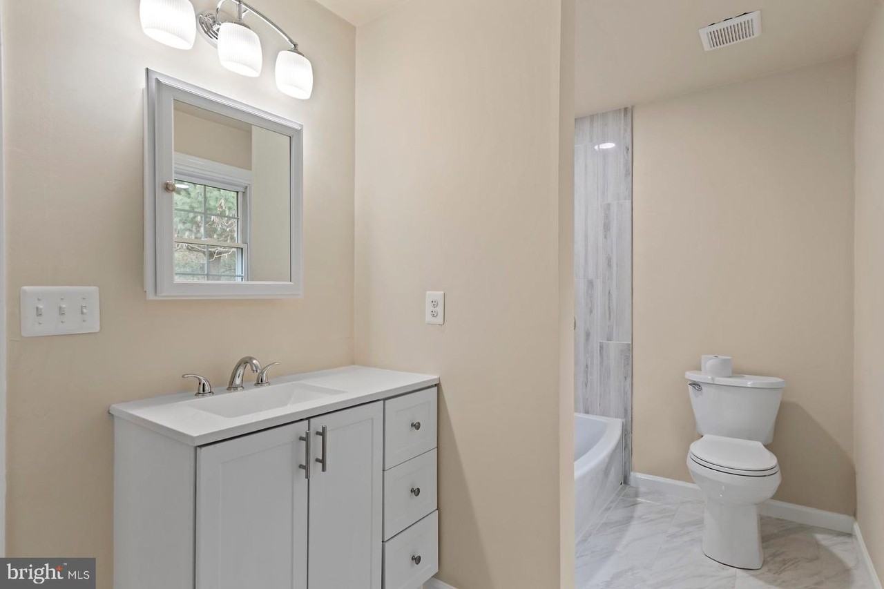 406 Lake Dr #NA - Photo 3 of 18