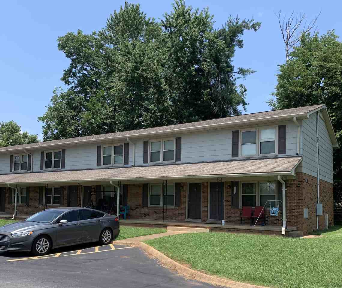 917 Mahr Ave B, Lawrenceburg, TN 38464 2 Bedroom Apartment for 800