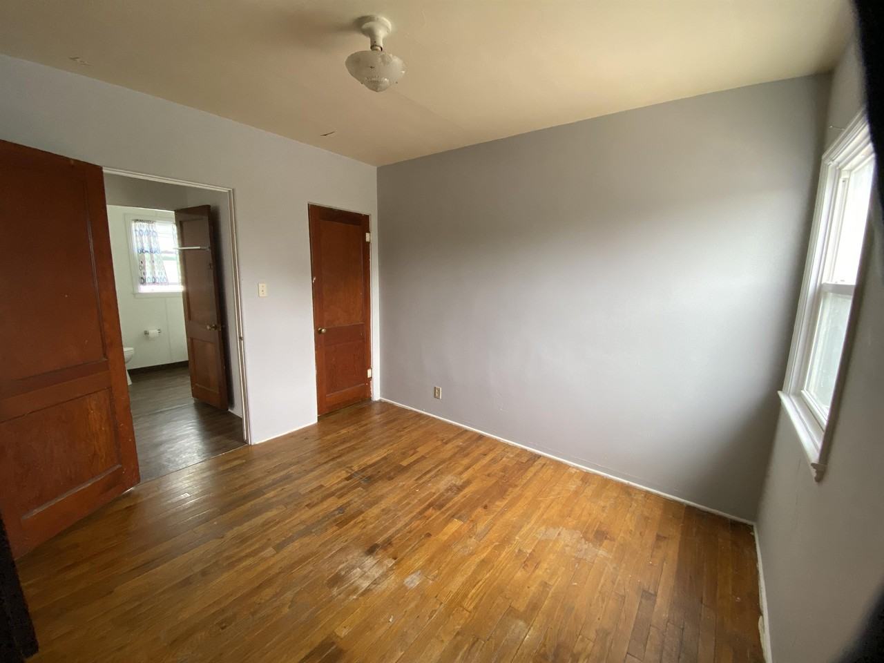 120 7th St #1 - Photo 4 of 12