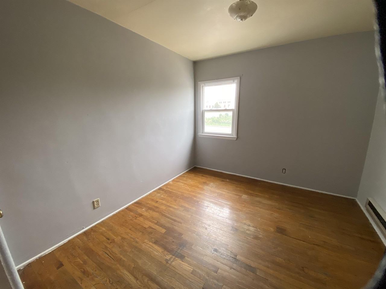 120 7th St #1 - Photo 5 of 12