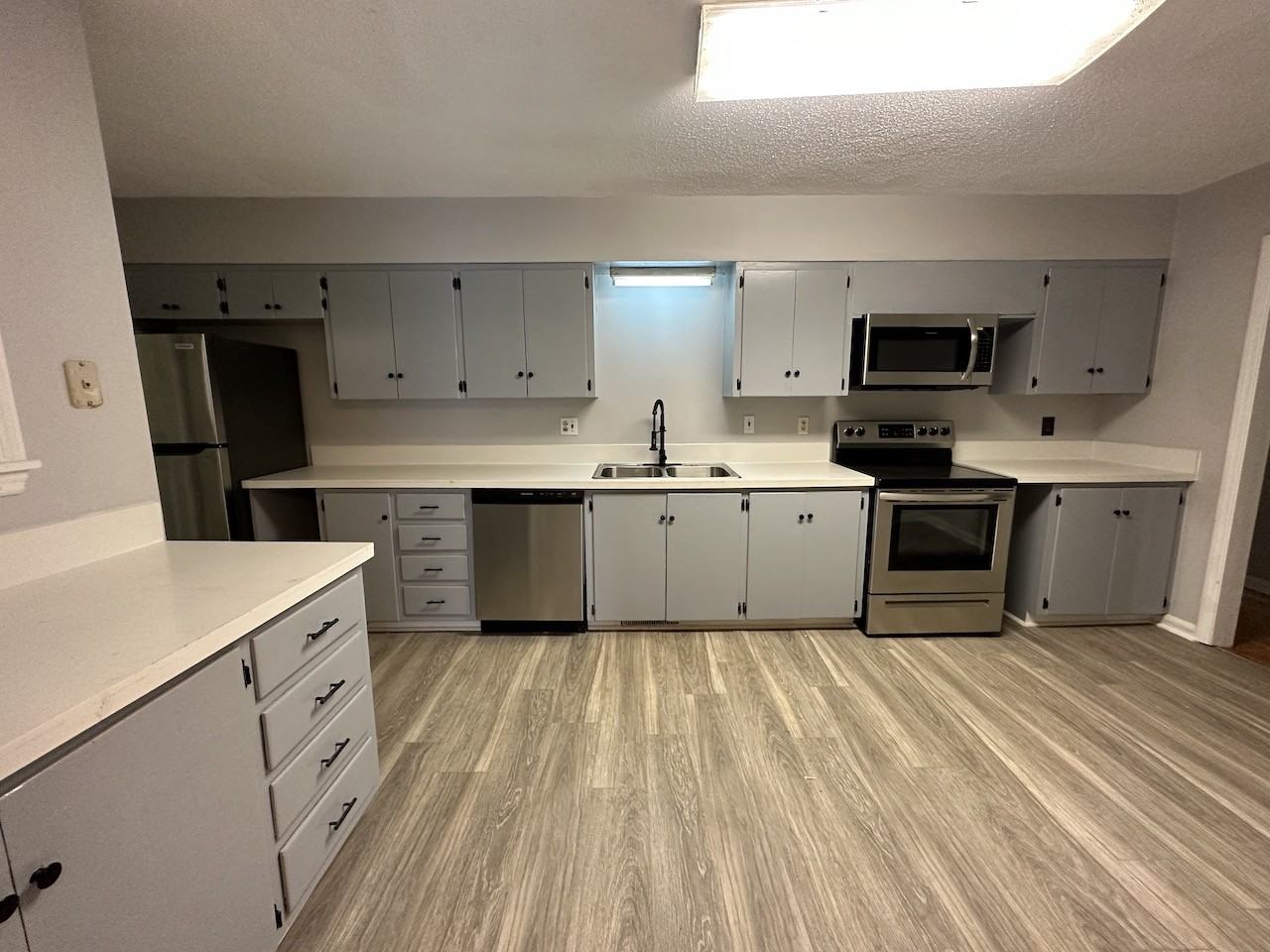 1007 Riverbend Rd Se #1 - Photo 3 of 13