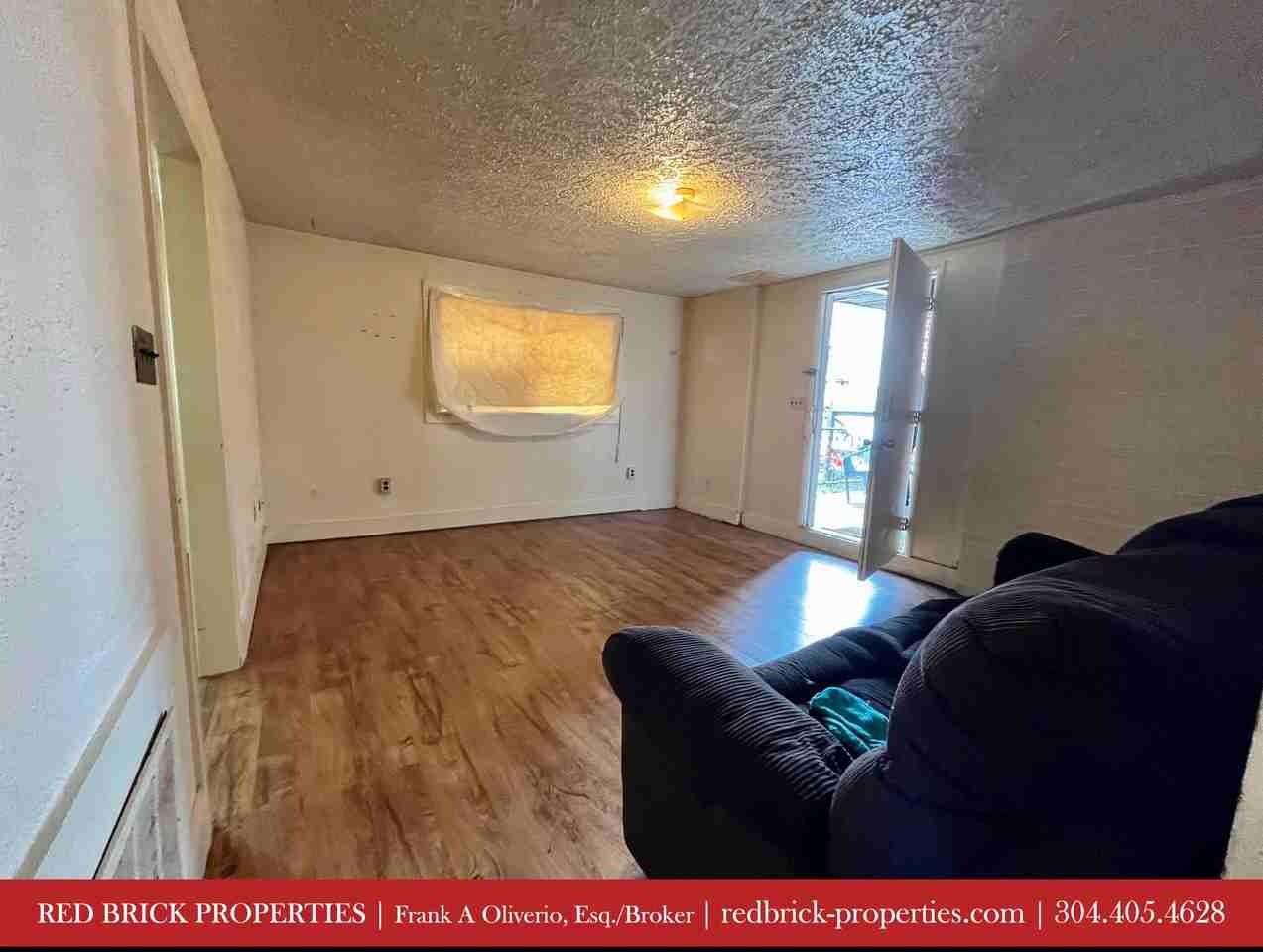 1215 Pineview Drive-7 #7 - Photo 3 of 7