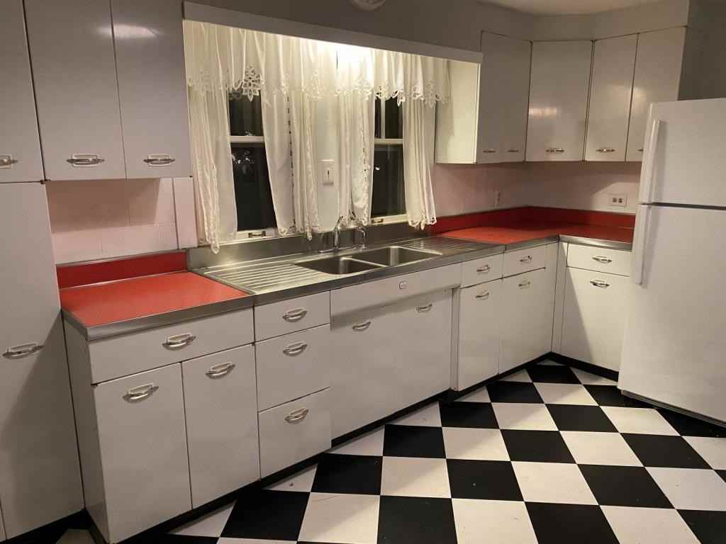 120 Waverly Pl - Photo 5 of 12