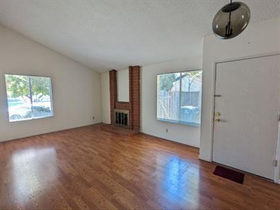 242 Jacaranda Dr - Photo 3 of 18