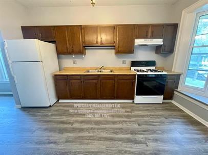 9 Madison St - Photo 2 of 9