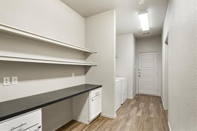 2103 10th St - Photo 3 of 11