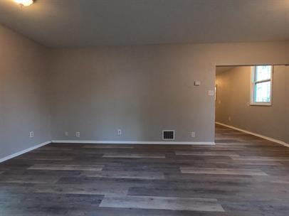 307 E Telegraph St - Photo 2 of 10