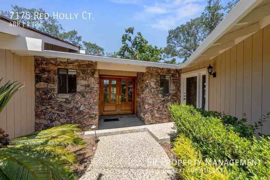 7175 Red Holly Ct - Photo 3 of 50