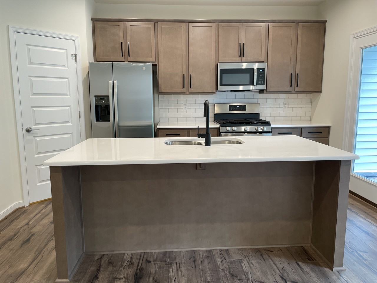 18405 Palisades Ct #1 - Photo 2 of 16