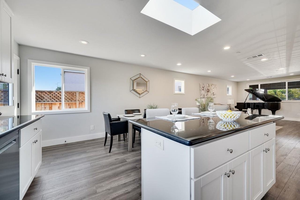 1404 Camellia Dr #NA - Photo 3 of 15