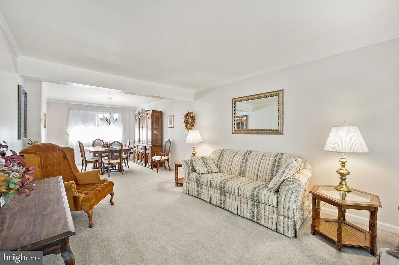 3273 Leeland Dr #NA - Photo 3 of 7