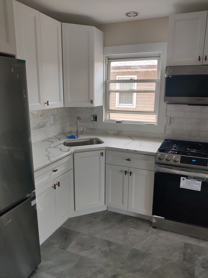 8 Strong St #2 - Photo 3 of 19