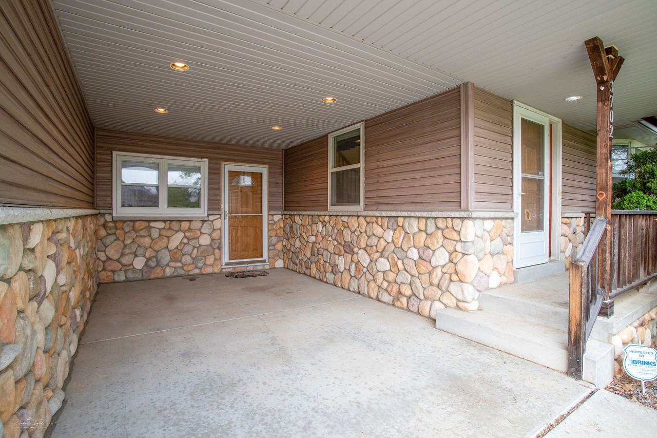 3702 E Oakwood Rd #NA - Photo 3 of 28