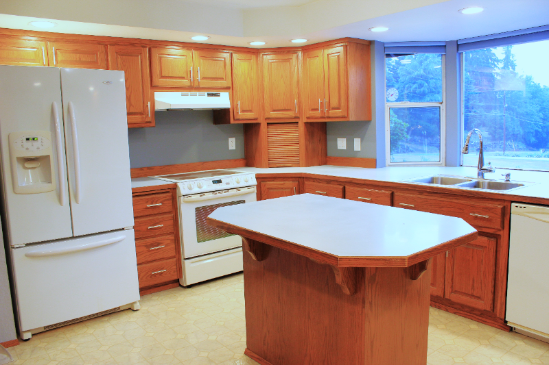 16905 Broadway Ave - Photo 3 of 18