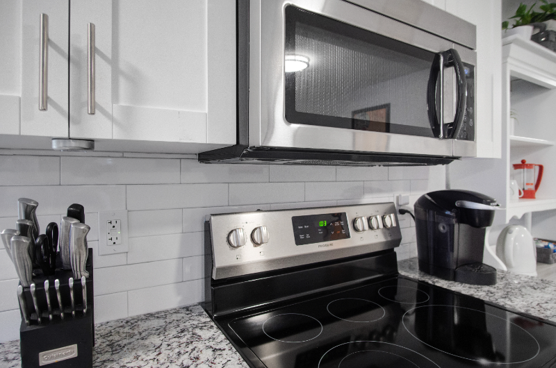 2332 Chancery Dr - Photo 3 of 11