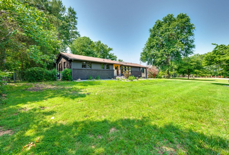 3004 Melody Ln - Photo 2 of 41