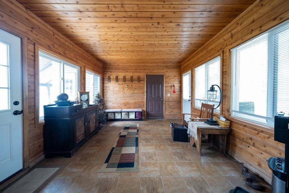 10616 175th Ave Nw - Photo 3 of 37