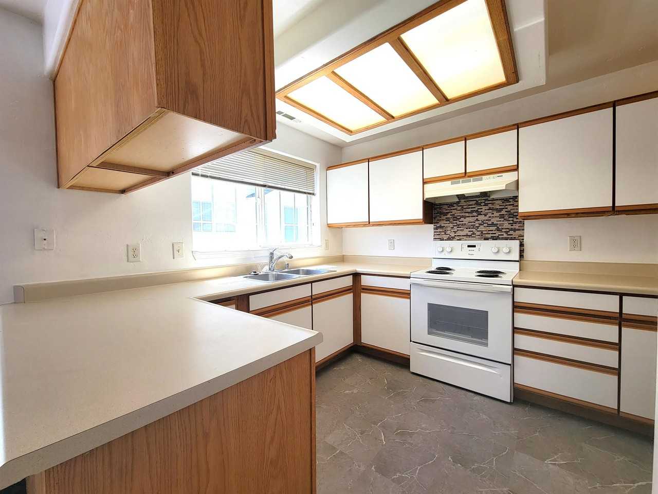 3026 W Villard St #F - Photo 4 of 26