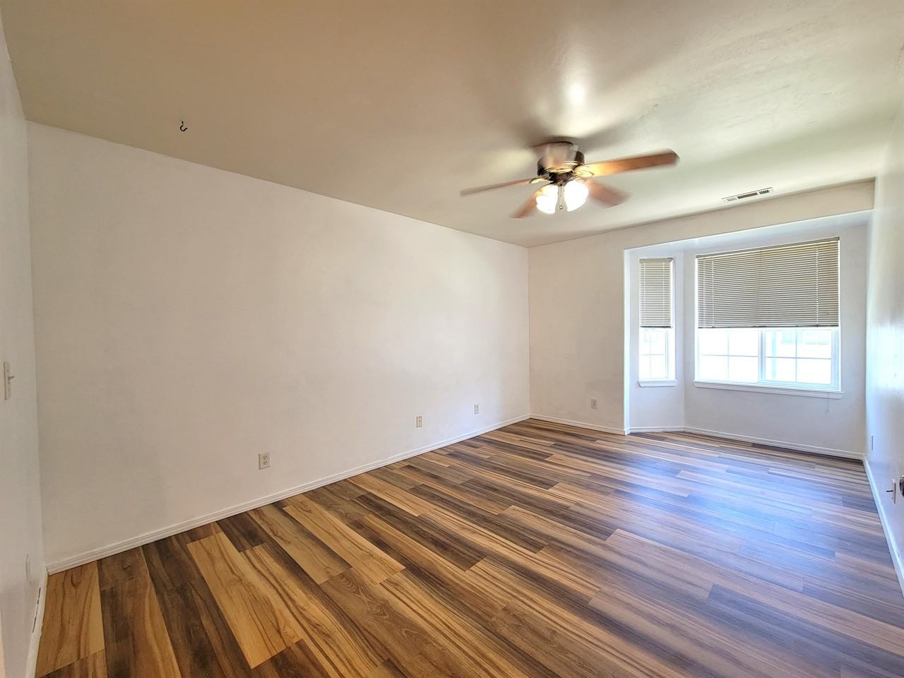 3026 W Villard St #F - Photo 6 of 26