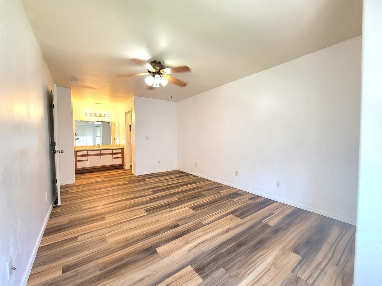 3026 W Villard St #F - Photo 7 of 26