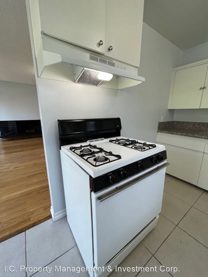 1104-1108 N. Monterey St. - Photo 3 of 14