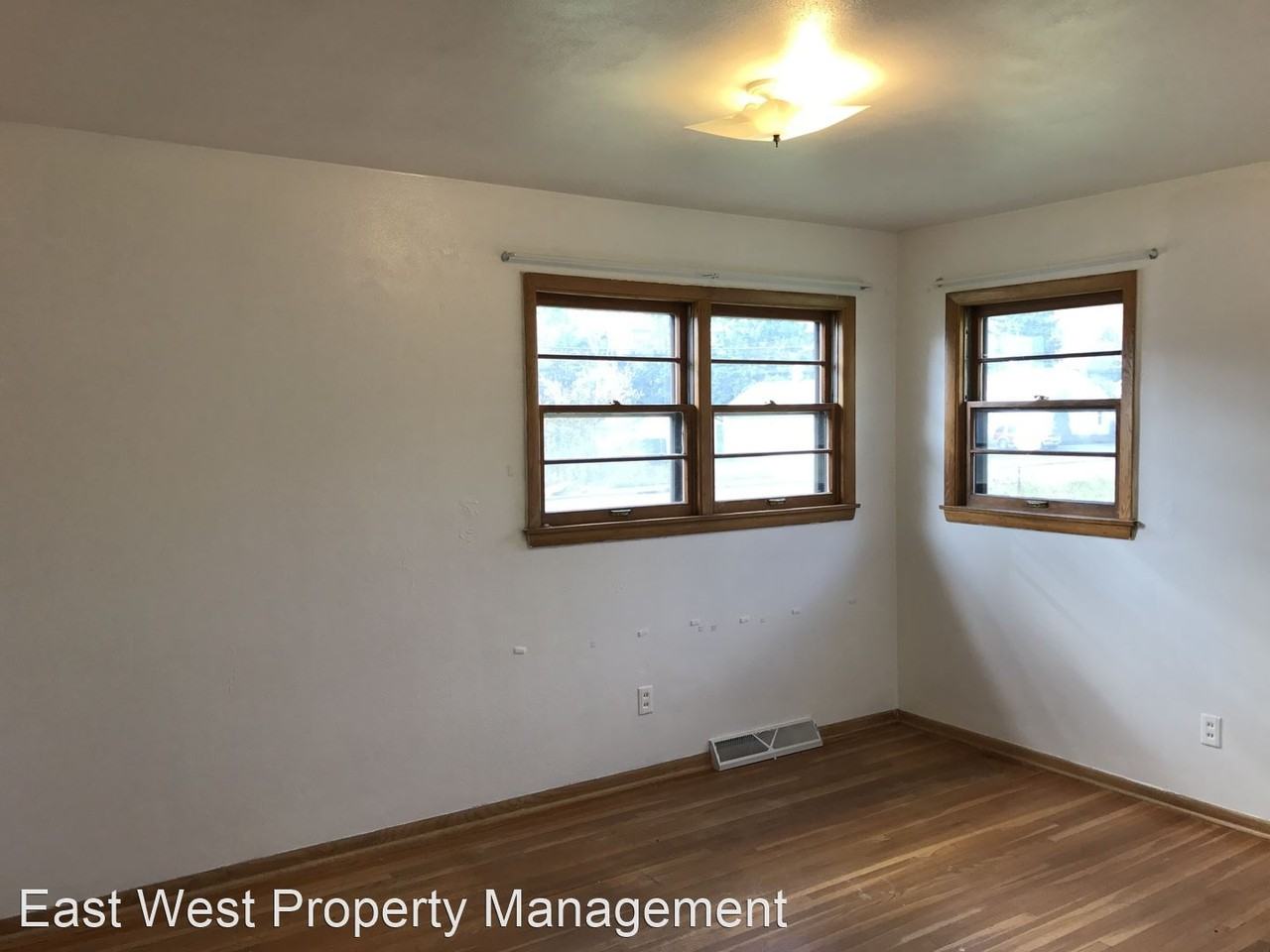 1429 W Arrowhead Rd - Photo 3 of 15