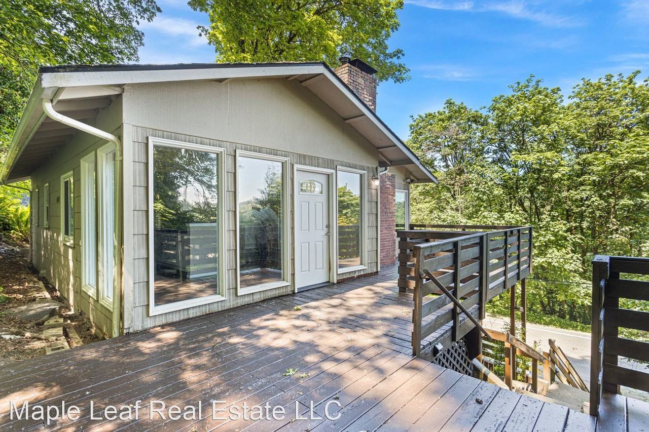 13765 Macadam Rd S - Photo 3 of 27