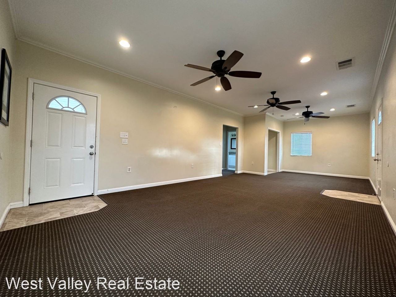 399 California St - Photo 2 of 8