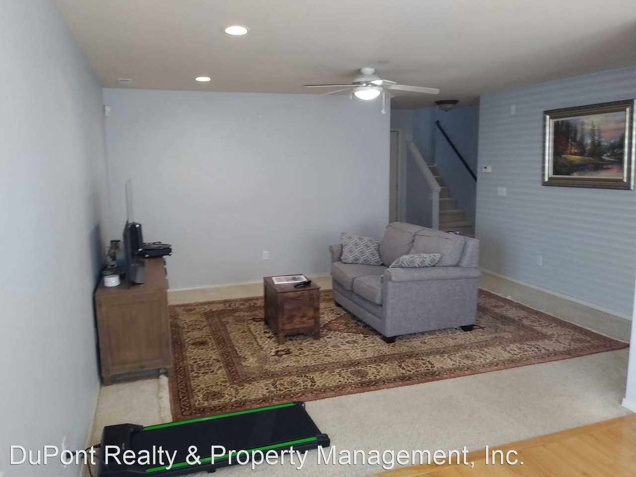 1263 Hudson St - Photo 2 of 18