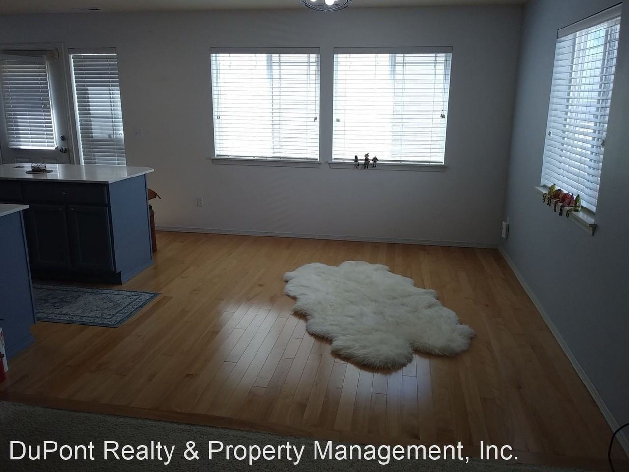 1263 Hudson St - Photo 3 of 18