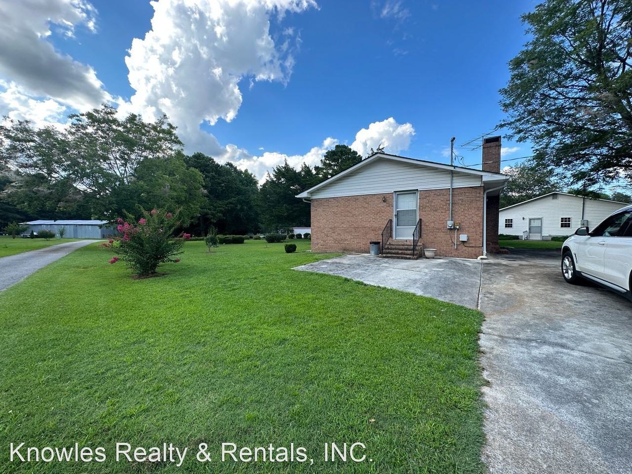 142 Cedar Branch Ln - Photo 2 of 14