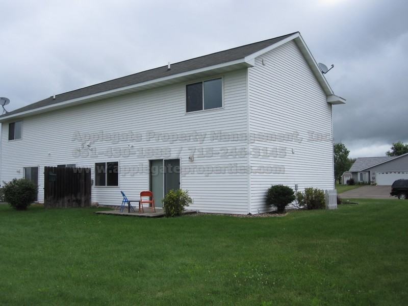 180 Willow St - Photo 3 of 21